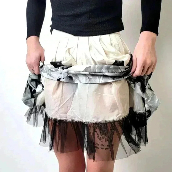 F21 Pleated Tulle Skirt - S - Picture 3 of 6